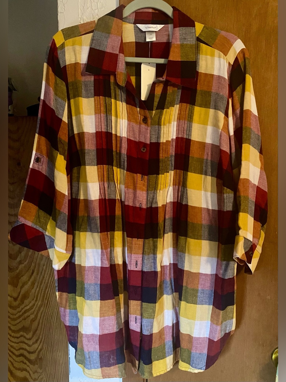 C.J. Banks NWT Sz: 1X multi-color plaid button-down tunic front pintuck pleating